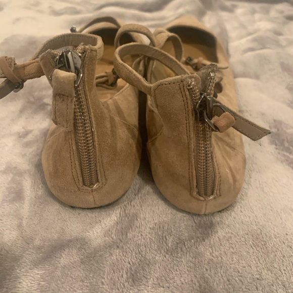 Taupe ankle strap flats - Picture 3 of 4